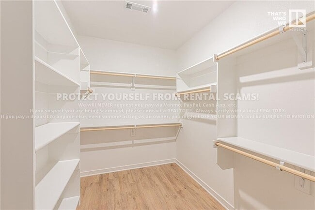 Building Photo - 566 Mcleod Dr