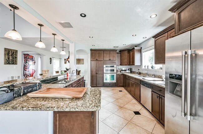 Building Photo - 12114 Rocky Knoll Dr