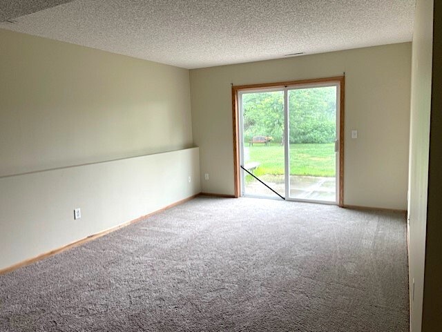 Building Photo - 707 E 7th St