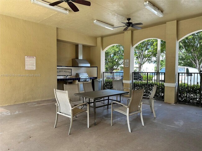 Building Photo - 8440 SW 8th St