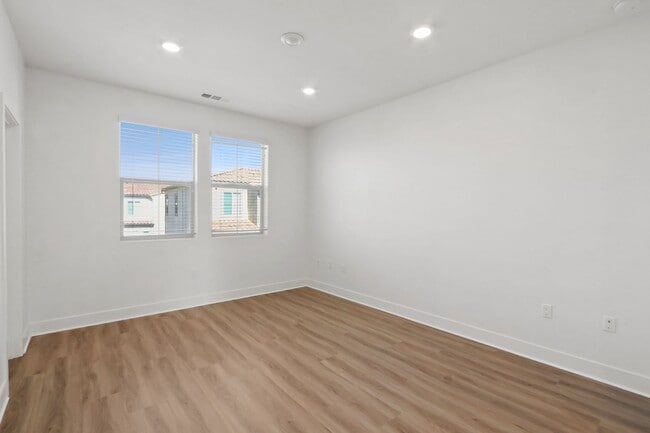 Building Photo - 4325 Blazing Star Wy