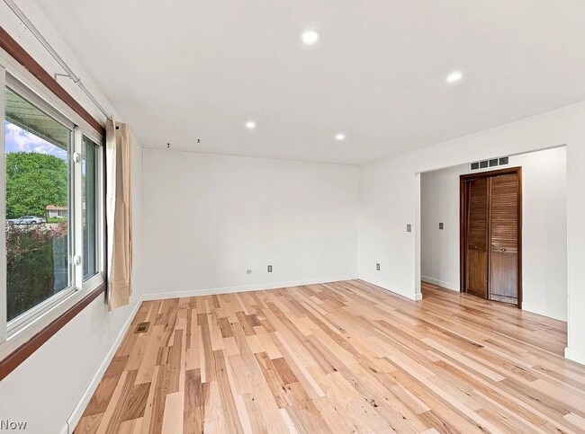 Building Photo - 6617 Arbordale Ave