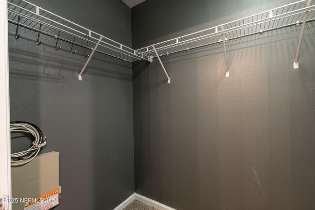 Building Photo - 8870 Inlet Bluff Dr