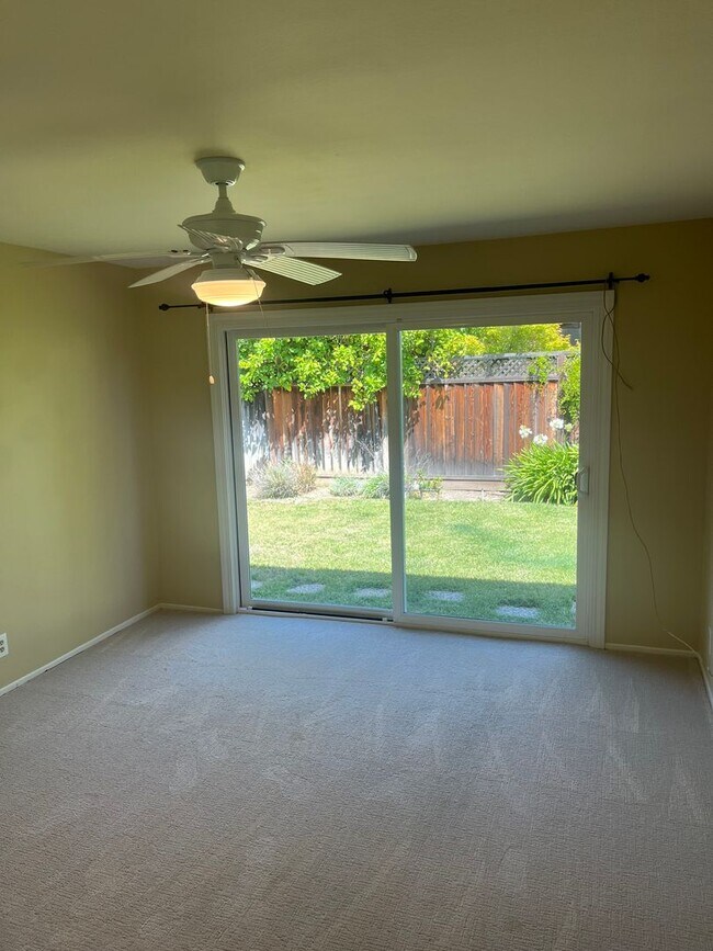 Building Photo - 1080 Maraschino Dr