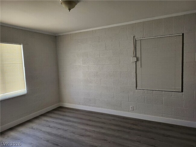 Building Photo - 4624 Evergreen Pl