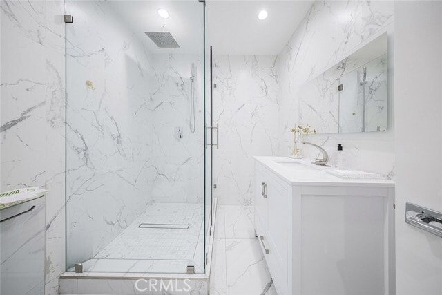 Building Photo - 7306 Farmdale Ave