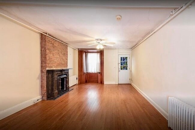 Building Photo - 343 1/2 8th St