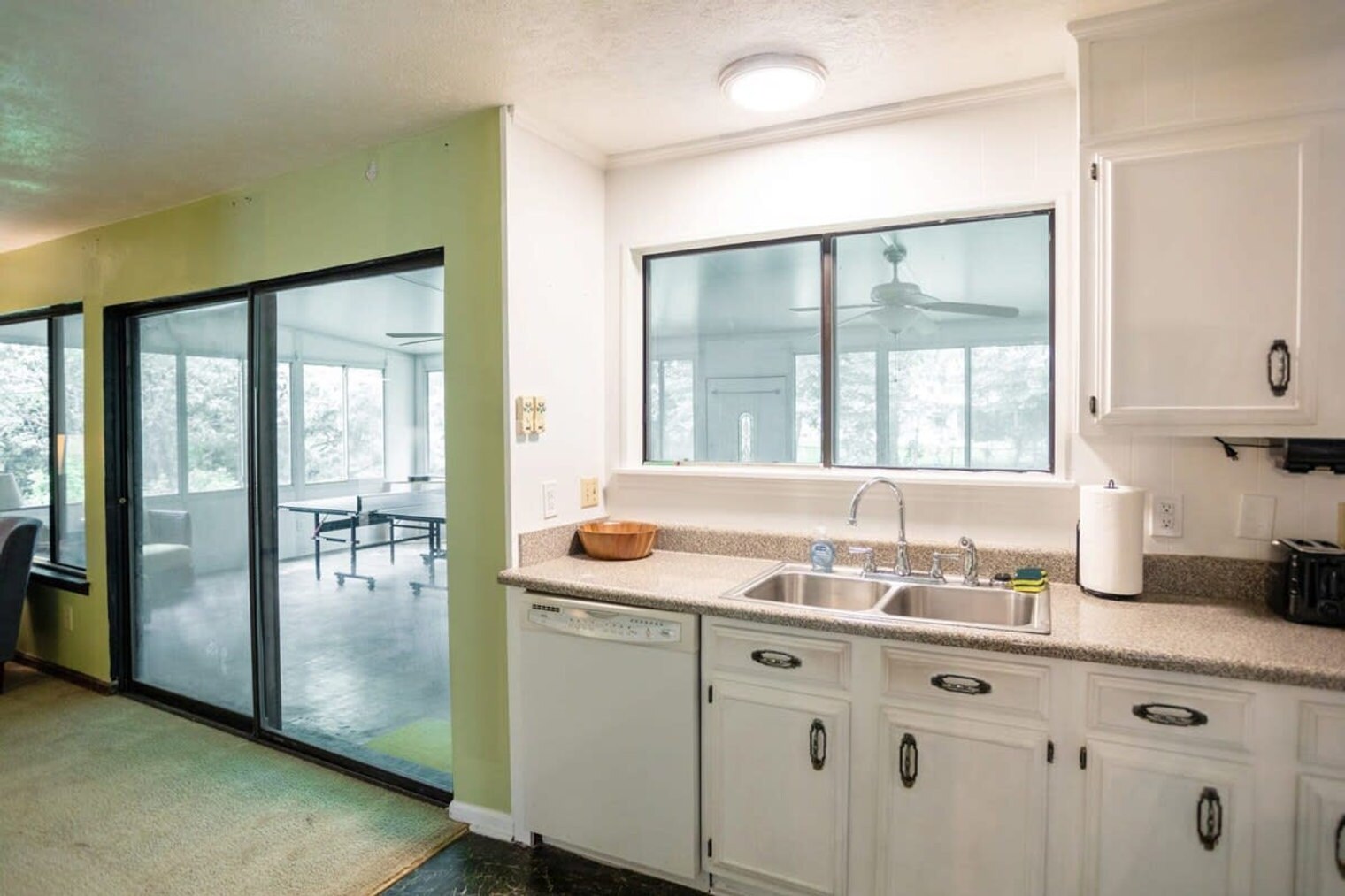 Building Photo - 2916 Moorcroft Dr