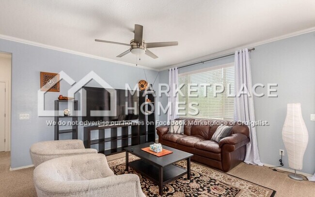 Building Photo - 5309 S 18th Pl