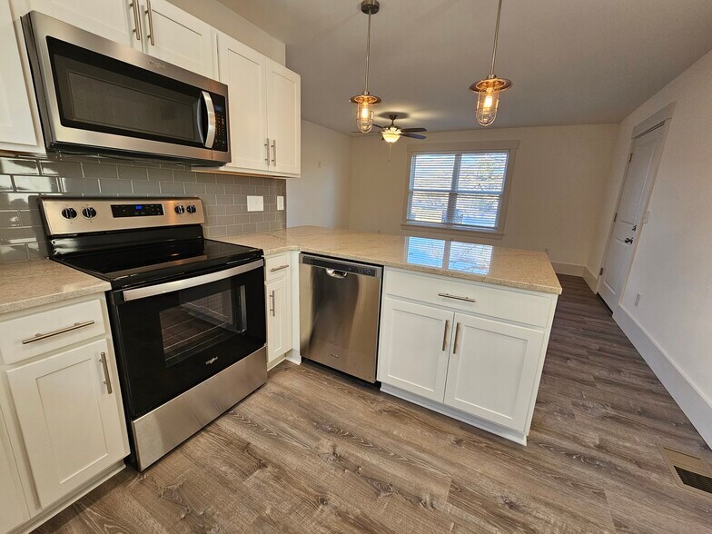 Dishwasher - 1219 N 7th St