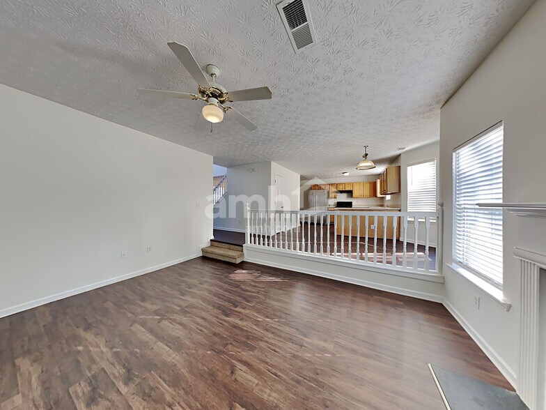 Building Photo - 750 Compton Ln