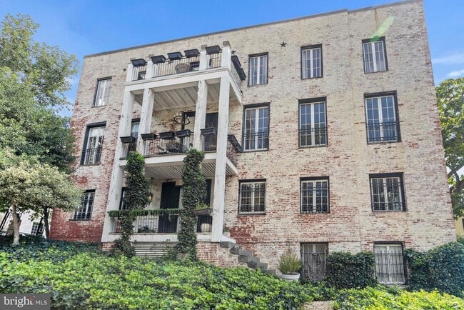 Building Photo - 3426 Prospect St NW