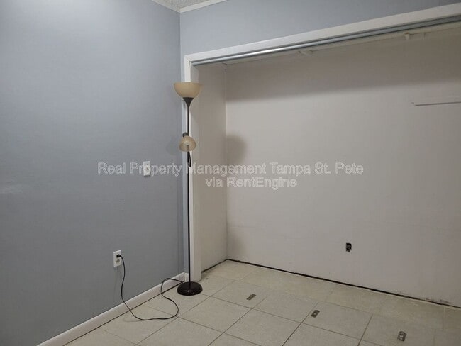 Building Photo - 12387 Seagate St