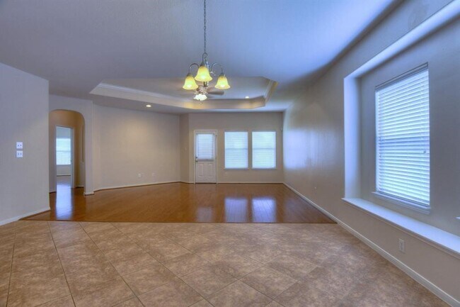 Building Photo - 4711 Bellows View Dr