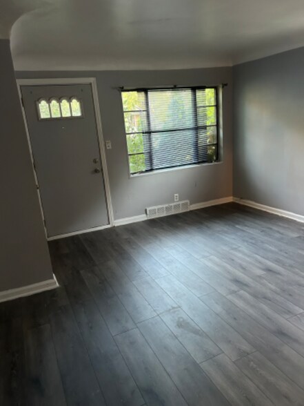 Building Photo - 938 Stocker Ave