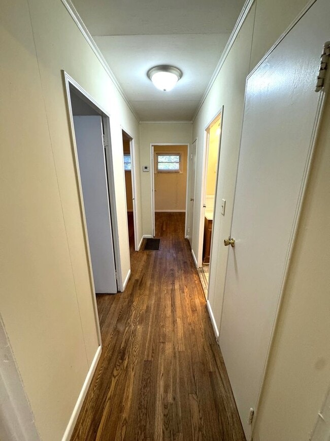 Building Photo - Five Points 3br House - Fall 2026 Prelease