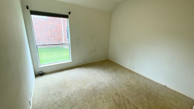 Building Photo - 3130 Birchleaf Dr