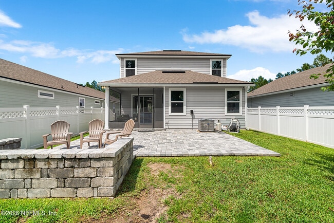 Building Photo - 330 Greenway Ln