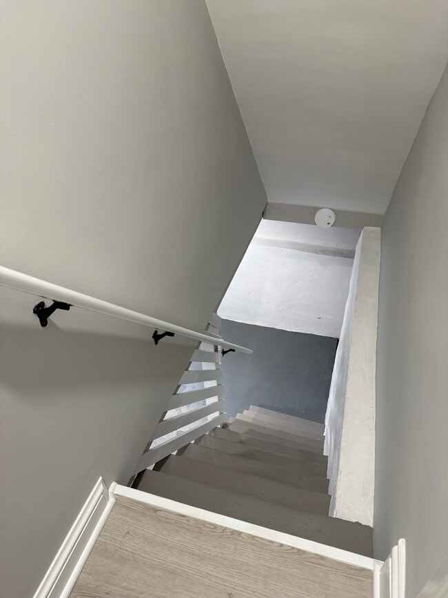 Building Photo - Tose St