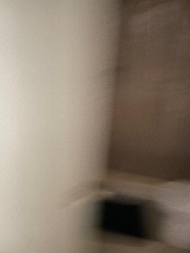 Building Photo - 8249 Fairway Rd