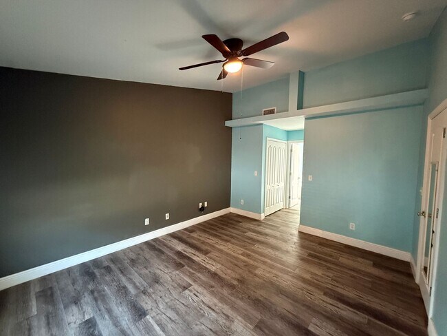 Building Photo - 8927 Courtyard Ln