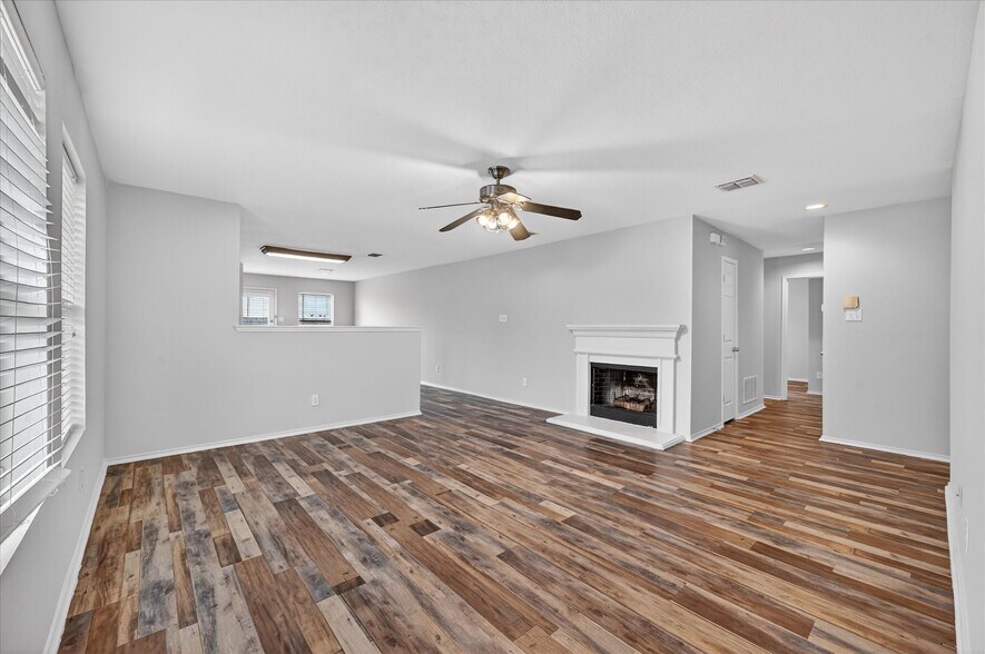 Building Photo - 1201 Lambert Dr