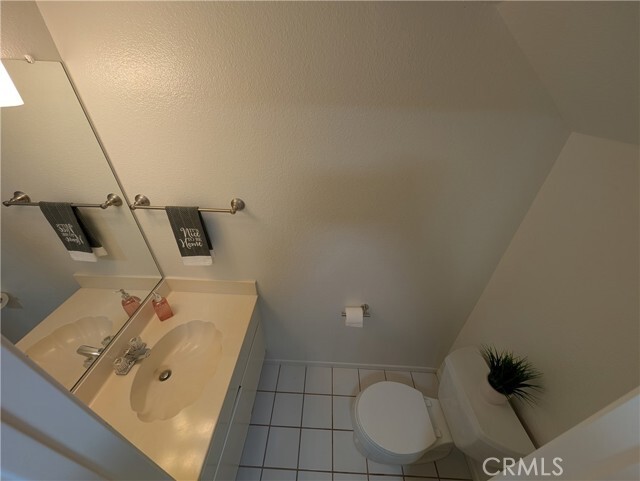 Building Photo - 2620 Huntington Dr