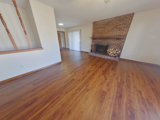 Building Photo - 1856 N Meridian Ave