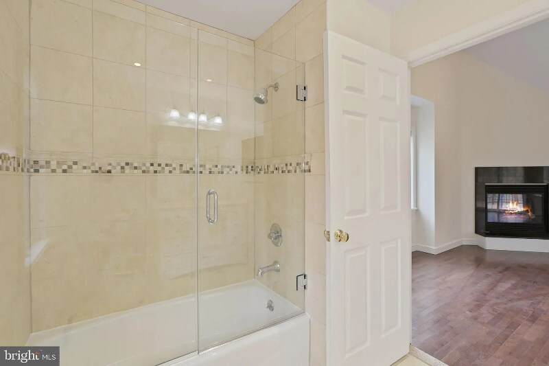 Building Photo - 11017 Marcliff Rd