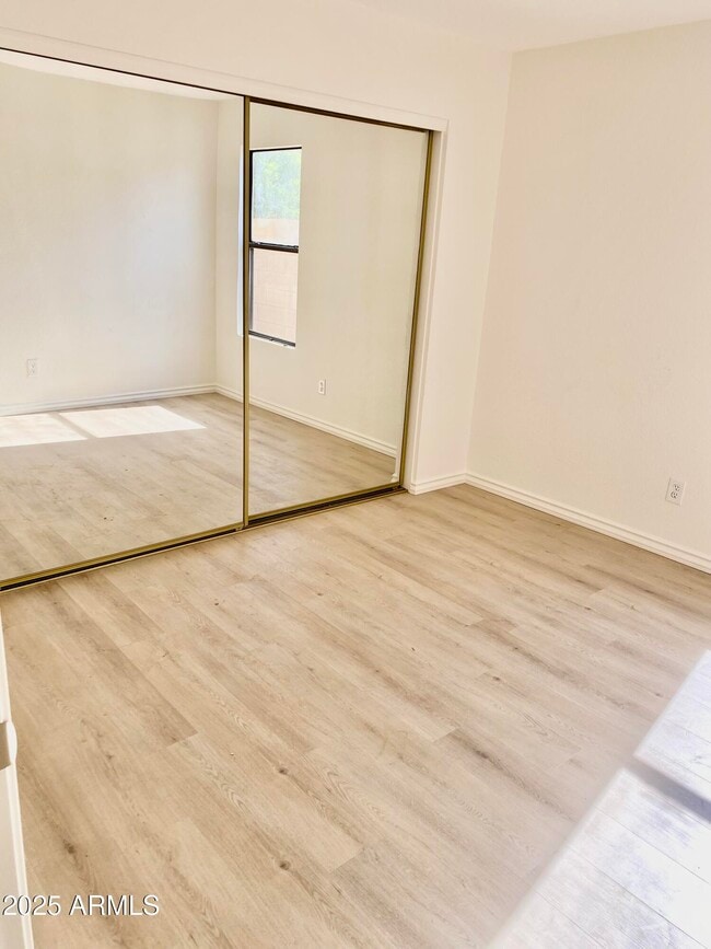 Building Photo - 8884 E Aster Dr