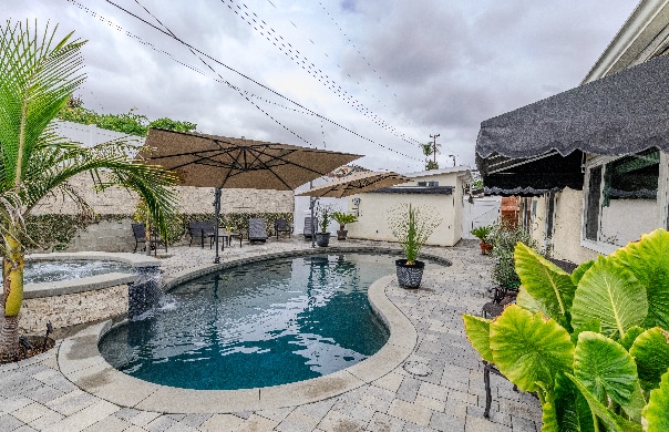 Building Photo - 901 Carlson Dr