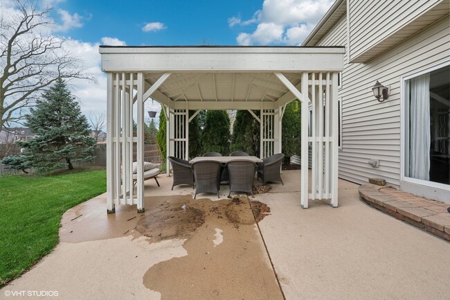 Building Photo - 5739 Rosinweed Ln