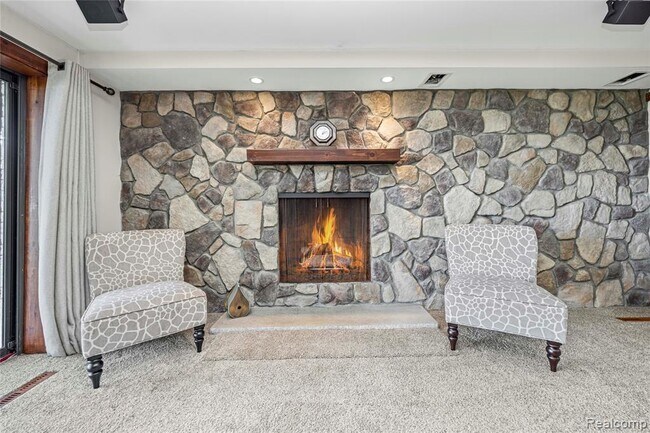 Building Photo - 9510 Beechcrest St