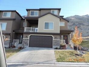 Building Photo - Lovely 3 Bed Town Home - Provo's Slate Canyon