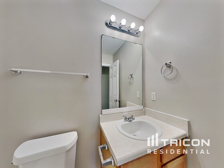 Building Photo - 4348 Persian Ct SW