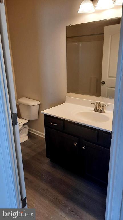 Building Photo - 930 Admiral's Quay Dr