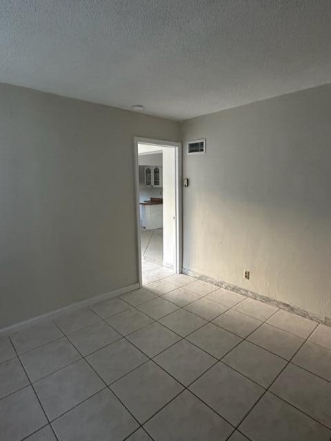 Building Photo - 275 NE 28th Terrace