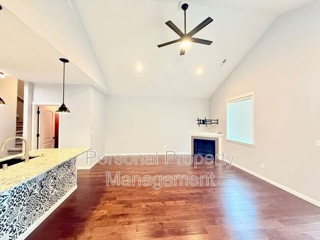 Building Photo - 2606 NE 130th Ct