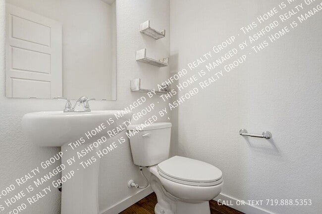 Building Photo - 6544 John Muir Trl