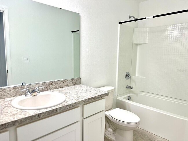 Building Photo - 182 Mandovi St