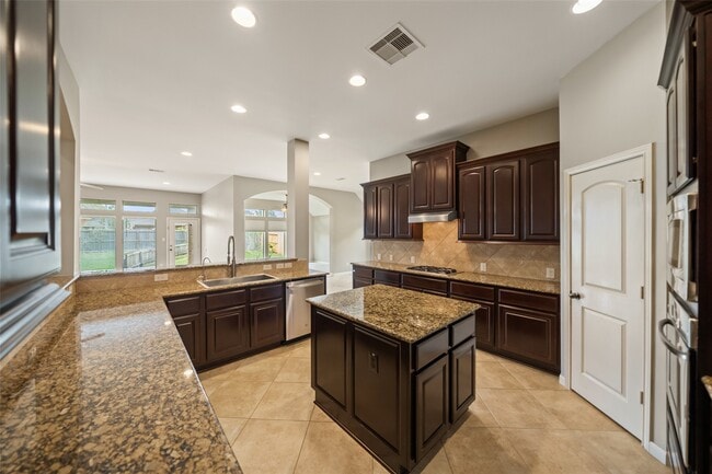 Building Photo - 2818 Red Maple Dr