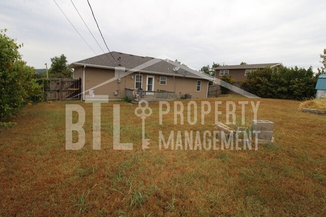 Building Photo - Charming 3-Bedroom Home in Branson – Pet f...