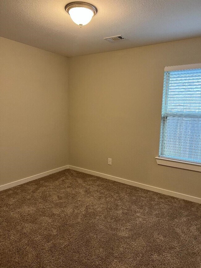 Building Photo - 218 Sintra Lk Wy