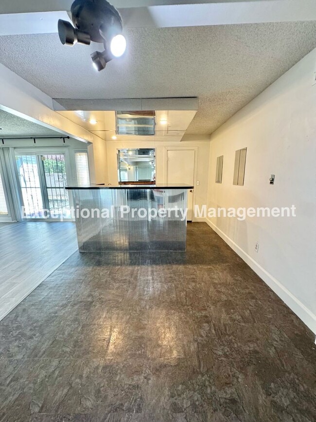 Building Photo - Great 3 bed 2 bath home