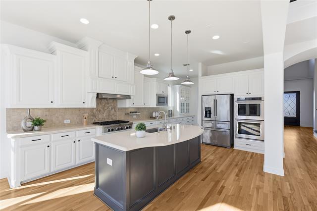 Building Photo - 741 Almeda Dr