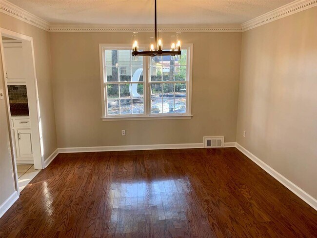 Building Photo - 8105 Savannah Way