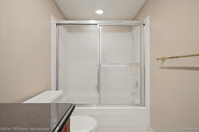 Building Photo - 5321 Fairway Ln