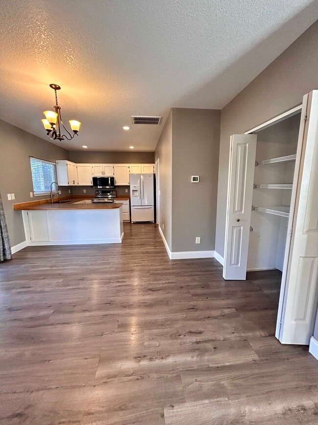 Building Photo - 15814 NE 90th St