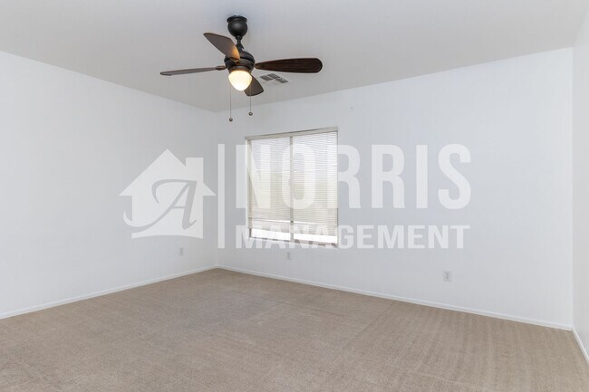 Building Photo - Large Home with Plenty of Room in Coolidge