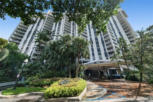 Building Photo - 2000 Towerside Terrace